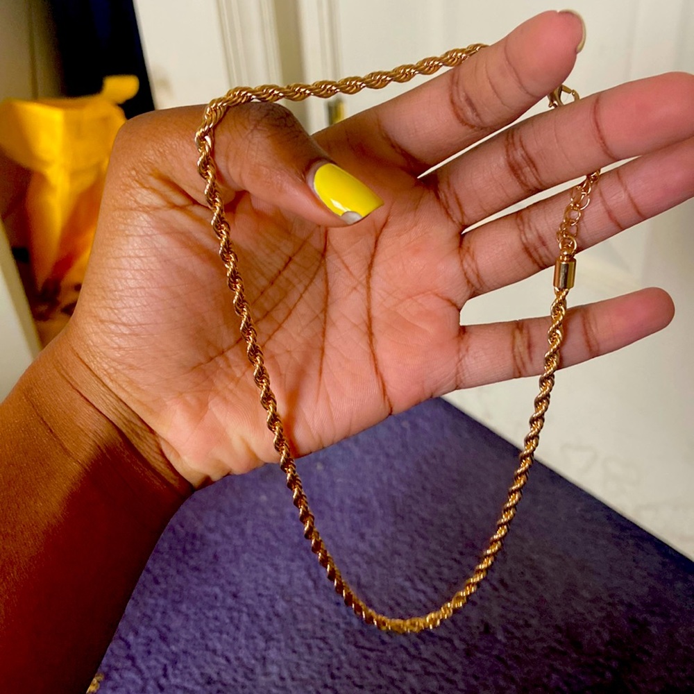 90s style necklace from H&M!